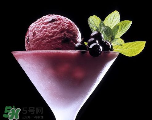 藍(lán)莓和螃蟹能一起吃嗎？吃藍(lán)莓和螃蟹會中毒嗎？