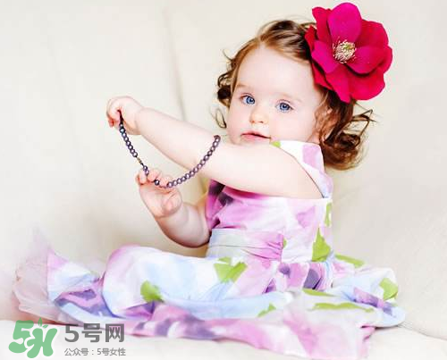 什么時候給寶寶剪指甲？寶寶多大可以剪指甲？