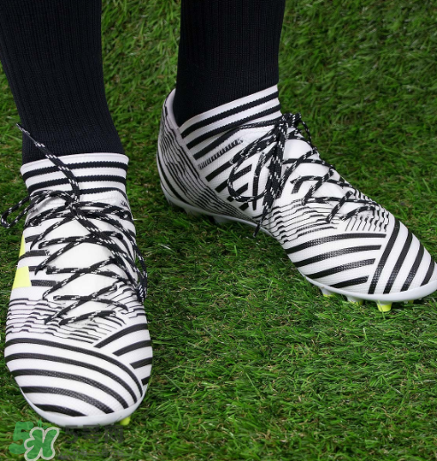 adidas nemeziz 17+怎么樣？阿迪達斯斑馬足球鞋測評