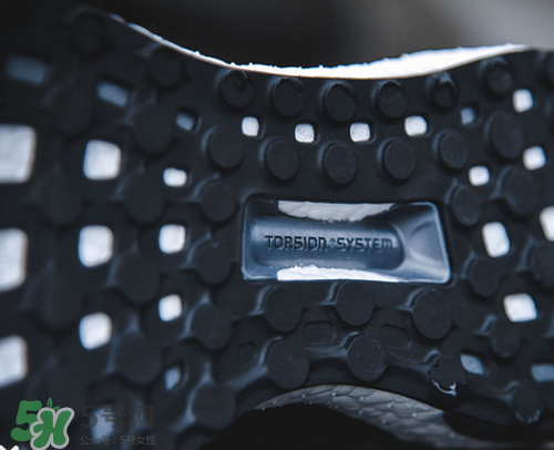 adidas energy boost4上腳怎么樣？阿迪達(dá)斯跑步鞋2017測評