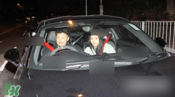 余文樂首曬女友美照 余文樂女朋友是誰？