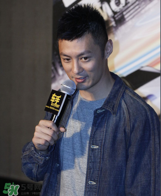 余文樂首曬女友美照 余文樂女朋友是誰？