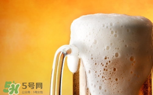 啤酒打開(kāi)了隔夜還能喝嗎？喝隔夜的啤酒有什么危害？