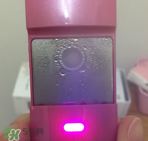 補水儀可以帶水充電嗎？補水儀怎么充電