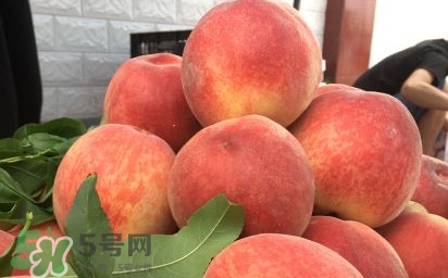 脆桃和軟桃哪個(gè)好吃？脆桃跟軟桃有什么區(qū)別？