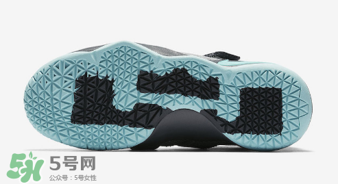 nike lebron soldier 11 igloo多少錢？耐克士兵11冰屋配色價格