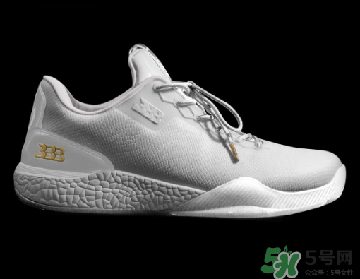 big baller brand zo2獨(dú)立日配色多少錢？球哥簽名鞋官網(wǎng)價(jià)格