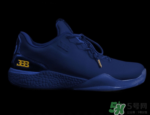 big baller brand zo2獨(dú)立日配色多少錢？球哥簽名鞋官網(wǎng)價(jià)格