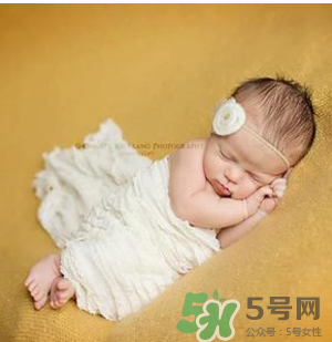 新生兒母乳喂養(yǎng)腹瀉需要換奶粉喂嗎？