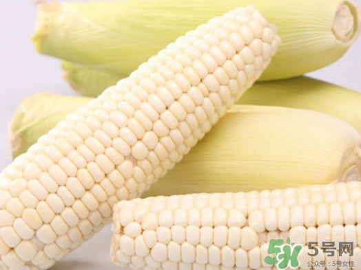 白玉米煮后變黃能吃嗎？白玉米為什么變黃了？