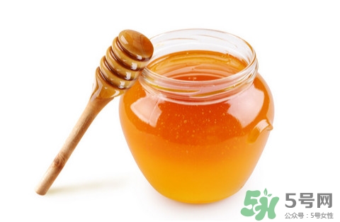 黑枸杞能和蜂蜜一起喝嗎？蜂蜜可以和黑枸杞一起喝嗎