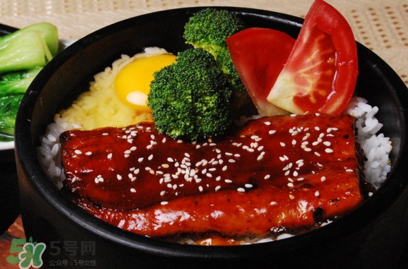 鰻魚(yú)飯三吃是什么？鰻魚(yú)飯吃法有講究嗎