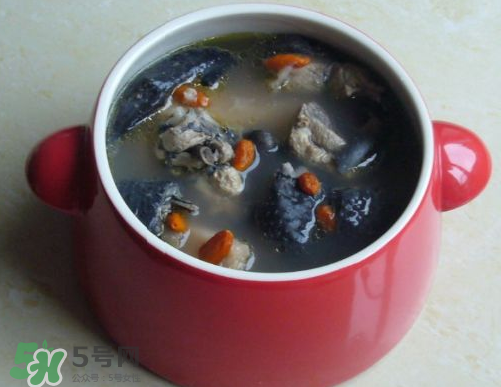 榴蓮殼燉排骨殼能吃嗎？榴蓮殼燉排骨什么味道？