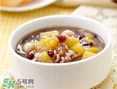 新鮮蓮子可以燉湯嗎？新鮮蓮子怎么煲湯？