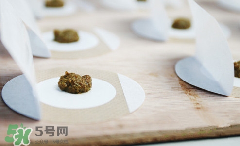 三伏灸一療程多少錢？三伏灸和三伏貼的區(qū)別