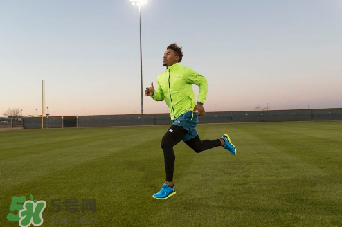 new balance fuelcell跑鞋腳感怎么樣_值得買嗎？