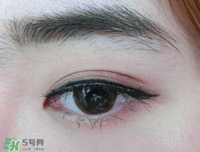 nars吉隆坡眼影怎么畫？nars吉隆坡雙色眼影畫法圖解