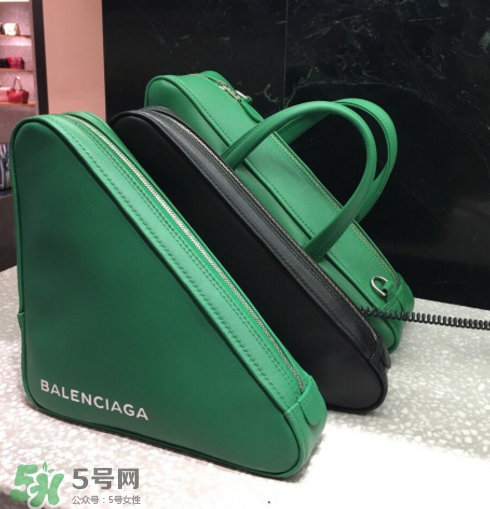 balenciaga三角包尺寸多大？巴黎世家三角形包包尺寸介紹