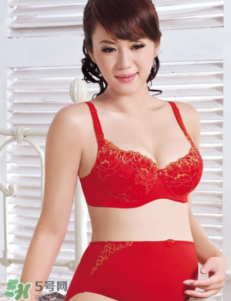 孕婦內(nèi)衣有鋼圈的好還是沒(méi)有鋼圈的好呢？