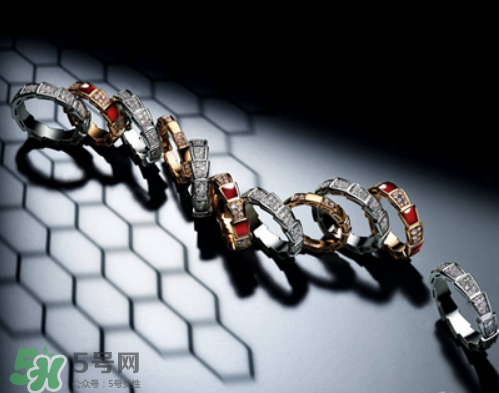 寶格麗靈蛇之戒多少錢(qián)？寶格麗蛇形戒指專柜價(jià)格