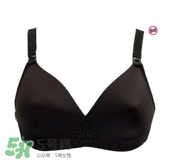 哺樂多和媽媽喂哪個(gè)好？哺樂多和媽媽喂內(nèi)衣怎么選？