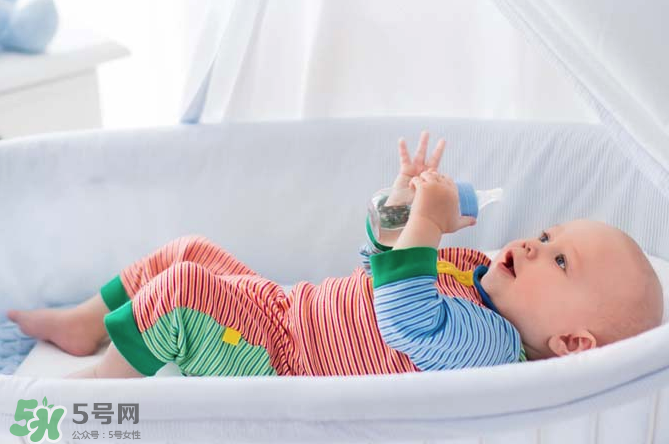 嬰兒吐奶和氙氣有關(guān)系嗎？氙氣會影響嬰兒吐奶嗎？