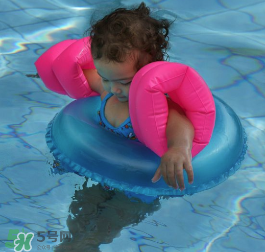 小孩玩水多久合適？小孩多久玩一次水好？