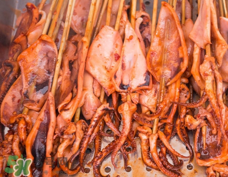鐵板魷魚一串成本多少？魷魚怎么做好吃