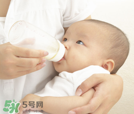 如何戒夜奶寶寶不痛苦？寶寶如何戒夜奶？