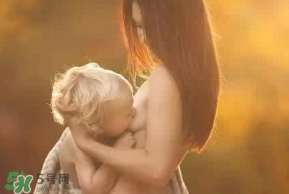 哺乳期可以貼三伏貼嗎？哺乳期貼三伏貼會(huì)影響寶寶嗎？