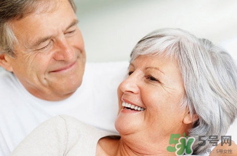 老年斑吃什么能去掉？如何預(yù)防老年斑