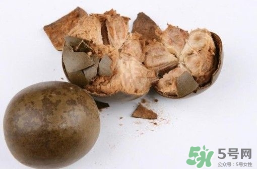 羅漢果的皮能泡水喝嗎？羅漢果的皮能吃嗎？