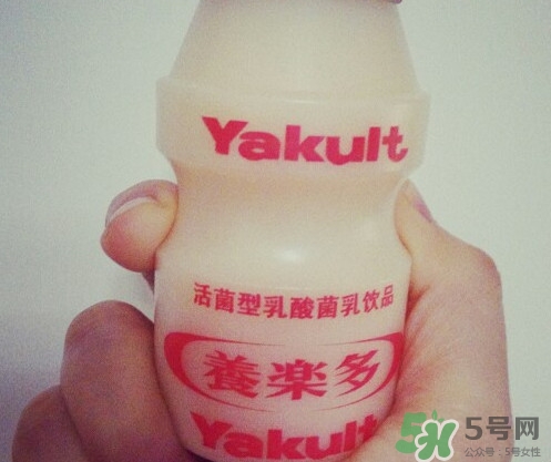 養(yǎng)樂(lè)多是酸奶嗎？養(yǎng)樂(lè)多和酸奶有什么區(qū)別