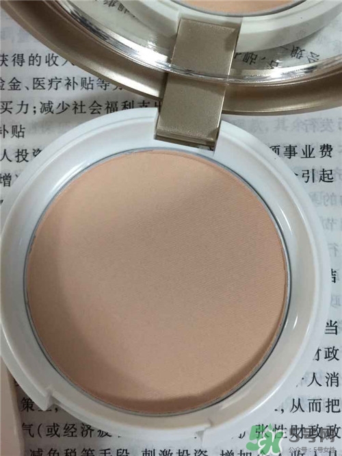 cezanne倩麗蜜粉餅怎么樣？倩麗粉餅色號試色