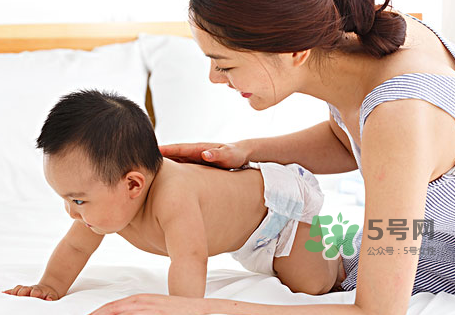 剖腹產(chǎn)后催乳按摩方法 剖腹產(chǎn)怎么催乳好？