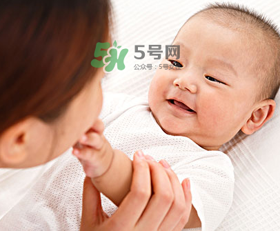 剖腹產(chǎn)后催乳按摩方法 剖腹產(chǎn)怎么催乳好？