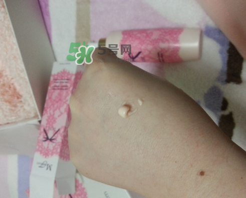 曼妮芬玫瑰身體乳怎么樣？曼妮芬玫瑰絲柔身體乳好用嗎？