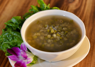 三伏天可以喝綠豆湯嗎？三伏天是喝綠豆湯還是喝生姜水？