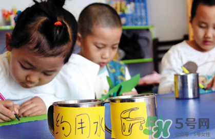 寶寶不去幼兒園怎么辦？寶寶不去幼兒園哭鬧怎么勸導(dǎo)？