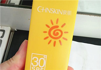瓷肌美白隔離防曬霜怎么樣？瓷肌美白防曬霜好用嗎？