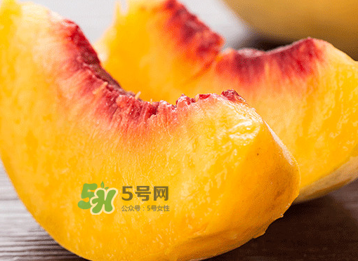 黃桃果肉是什么顏色？黃桃果肉為什么是紅的？
