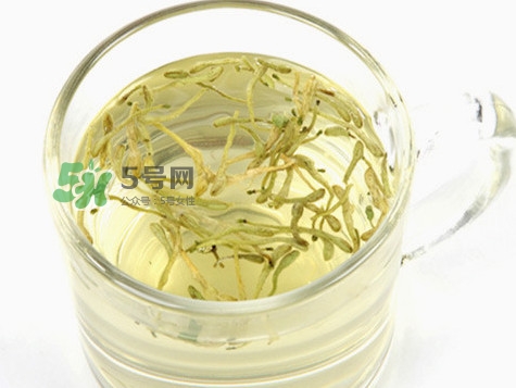 金銀花茶要怎樣泡才好喝？金銀花茶最佳泡茶水溫是多少