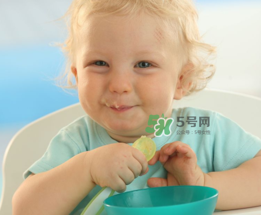 寶寶什么時(shí)候可以吃油？寶寶能吃油嗎？