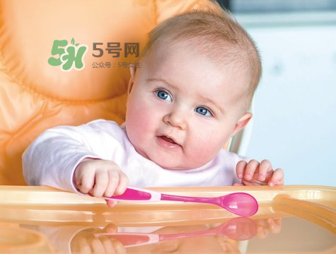 寶寶什么時(shí)候可以吃油？寶寶能吃油嗎？