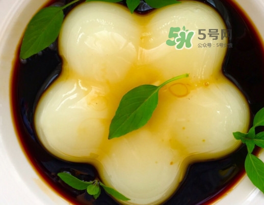 涼糕是什么做的？涼糕要用清水泡多久