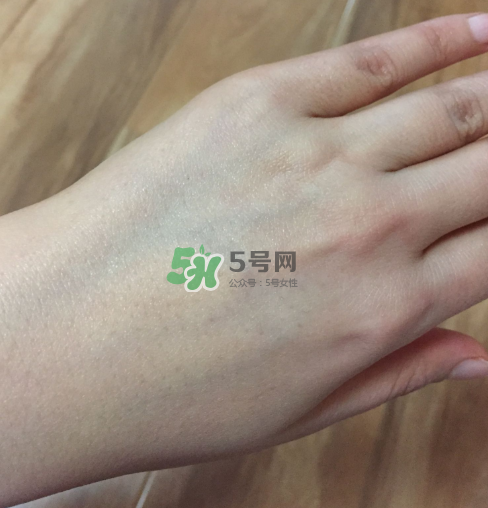 透真水光素顏霜怎么樣？透真素顏霜好用嗎？