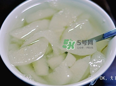 梨子冰糖可以治咳嗽嗎？梨子冰糖水止咳嗎