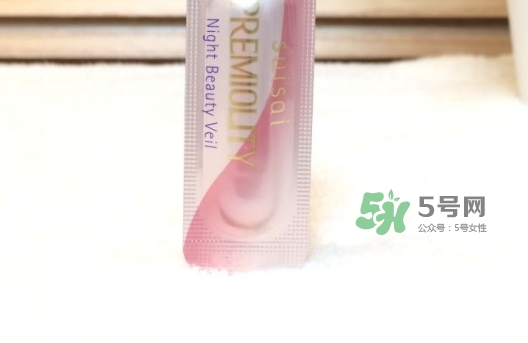 嘉娜寶玻尿酸美容液怎么樣？嘉娜寶玻尿酸美容液怎么用