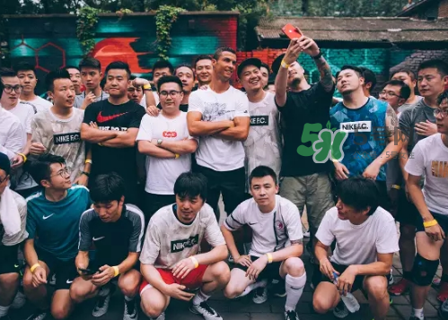 耐克2017c羅中國行北京站上腳穿的鞋子是什么型號(hào)？