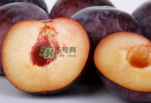 黑布林和火龍果能一起吃嗎？黑布林可以和火龍果一起吃嗎？